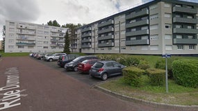 Une petite a survécu après être tombée du troisième étage d'un immeuble à Blois.