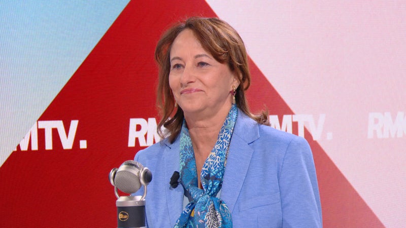 "Les Espagnols ont obtenu cette autorisation, il faut la demander": c'est quoi cette "taxe décidée par l'Europe" que Ségolène Royal veut "supprimer" pour ramener le carburant à 1,70 euro le litre?