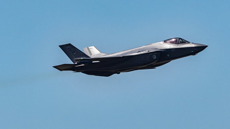 "Dissuader les menaces actuelles et futures": Washington approuve la vente de 48 avions furtifs F-35 à l'Arabie saoudite pour 24 milliards de dollars