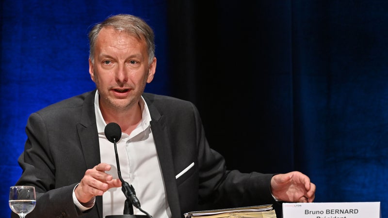Sénatoriales: Bruno Bernard, ex-président de la métropole de Lyon, se présente avec une liste dissidente à gauche