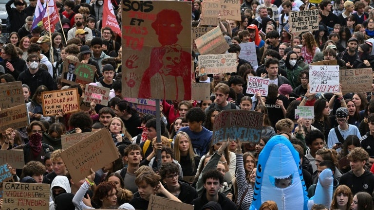 Crise lycéenne: l'intersyndicale jeunesse appelle à poursuivre la mobilisation après les annonces du gouvernement