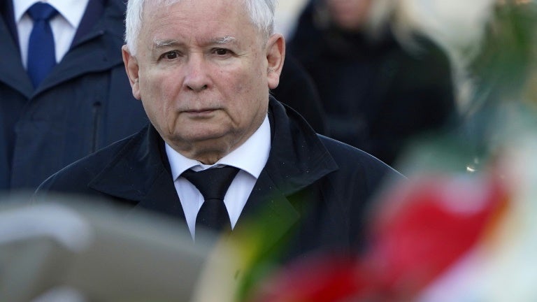 "La situation est tellement critique": en Pologne, le chef de l'opposition conservatrice évoque une sortie de l'UE, tollé au sein du gouvernement