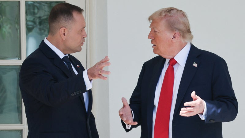 "Une étape historique pour la grande alliance entre les États-Unis et la Pologne": Donald Trump ouvre la voie à une base militaire permanente dans le pays d'Europe de l'est