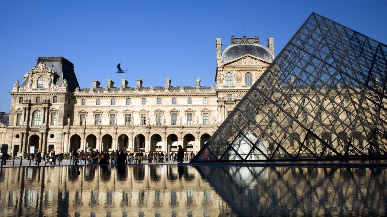 Manifestations du 24 octobre: les musées du Louvre, d'Orsay et Picasso fermés samedi