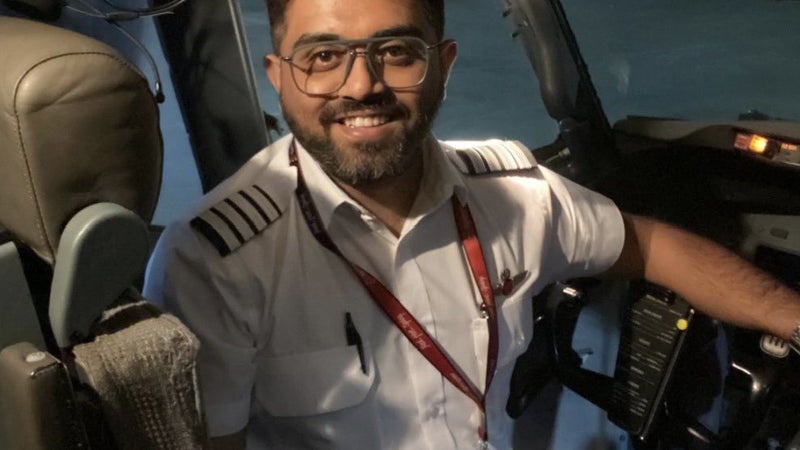 Qui est Smit Machchhar, le "héros" dont "la bravoure a permis de sauver des centaines de vies" du vol Flydubai?