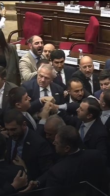 Arménie: une bagarre éclate entre députés pro-russes et pro-européens