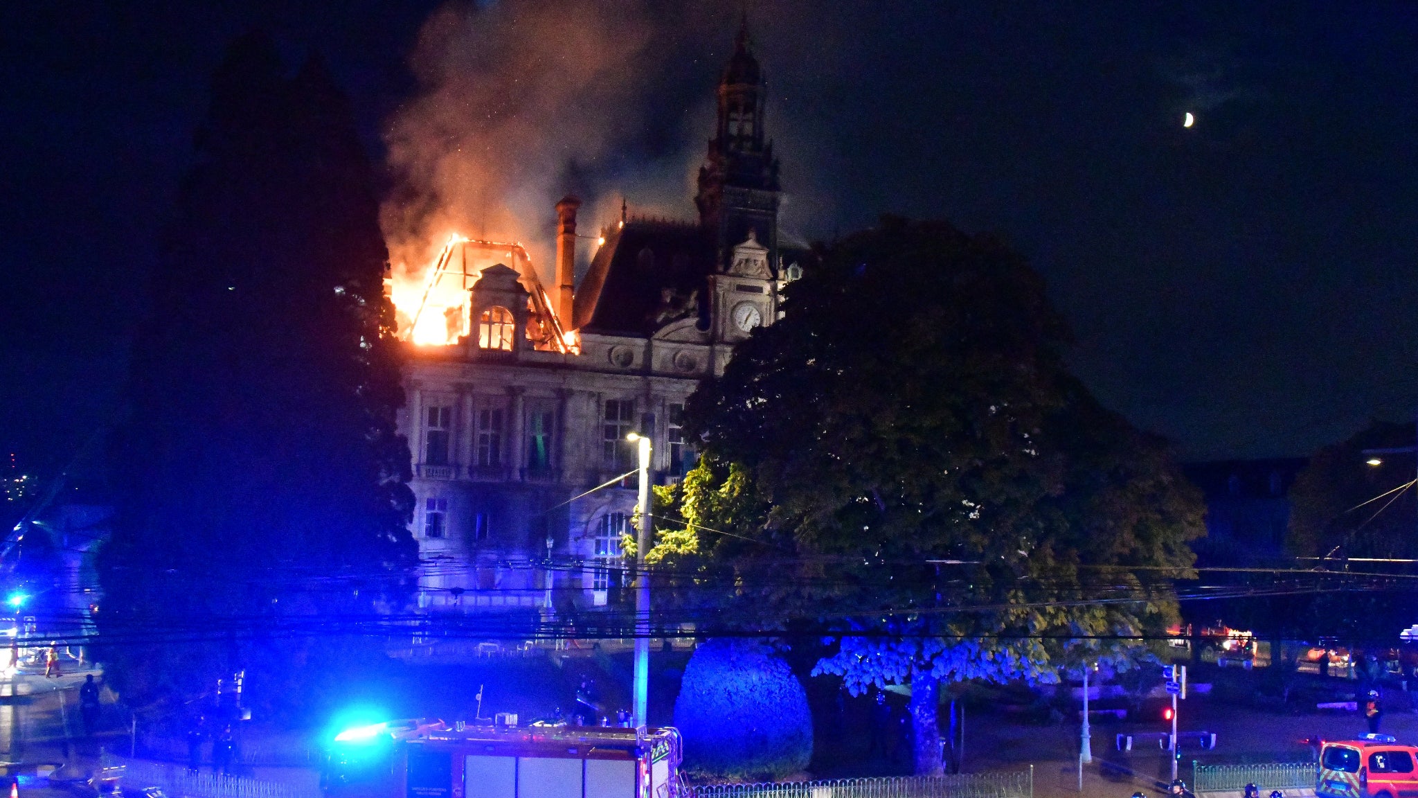 Limoges City Hall Burns as Nationwide Protests Turn Violent