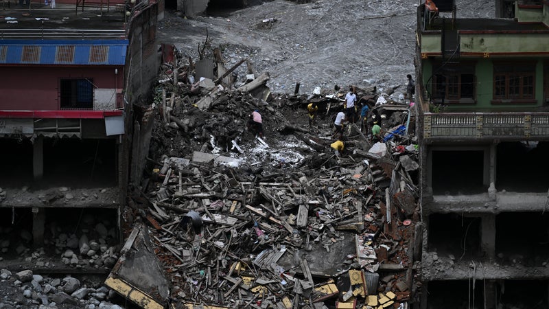 Crues au Népal: neuf jours après la catastrophe, le bilan s'aggrave à 1.287 morts et 5.083 disparus