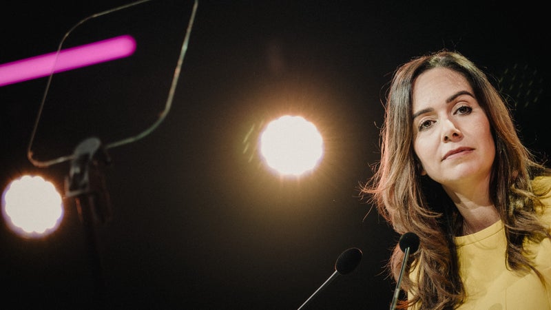 Retraite, critique de Marine Le Pen, hommage à Javier Milei... Ce que contient le livre "Où va l'argent?" de Sarah Knafo