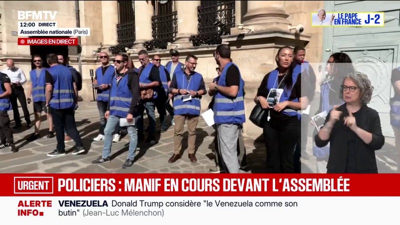 Une manifestation de policiers du syndicat Alliance police nationale devant l'Assemblée pour réclamer notamment une revalorisation