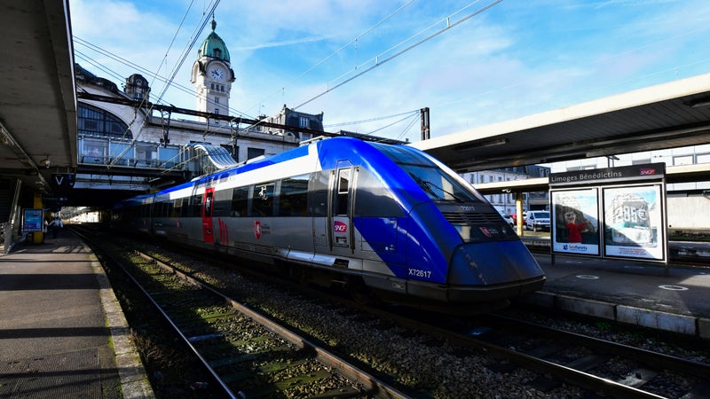La SNCF affiche encore des bénéfices records: de quoi faire espérer une baisse des prix des billets?