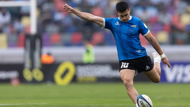 Une attitude "intimidante" envers l'arbitre: l'Argentin de Toulon Tomas Albornoz suspendu quatre matches