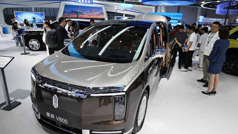 "Ce qui est arrivé aux réfrigérateurs pourrait arriver sur les véhicules": alors que les voitures électriques chinoises s’imposent, l'inquiétude grandit face au risque de prise de contrôle à distance