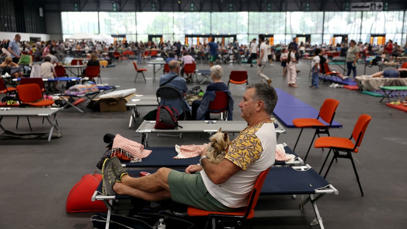 Des milliers de personnes évacuées à cause des incendies ont trouvé refuge au Parc des Expositions de Bordeaux, le 25 juillet 2026 (photo d'illustration).