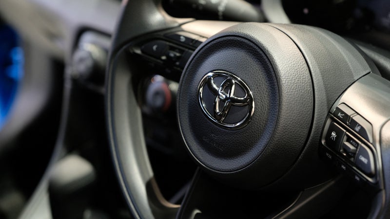 Toyota va intégrer 400.000 robots dans ses usines, et demandent aux ouvriers humains de les entraîner: promis, ils ne sont pas là pour les remplacer