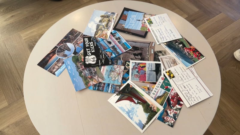 64% des Français continuent d'envoyer des cartes postales (photo d'illustration).
