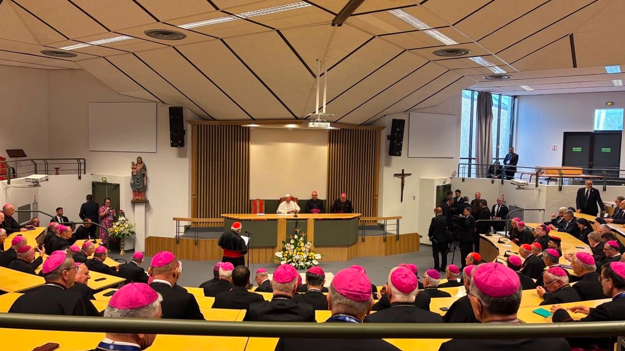Le pae Léon XIV devant la Conférence des évêques de France à Lourdes, le 27 septembre 2026. Le pae Léon XIV devant la Conférence des évêques de France à Lourdes, le 27 septembre 2026.