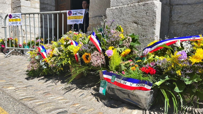 Obsèques de Daniel Spagnou: invités politiques, hommage populaire... Sisteron dit adieu à son ancien maire