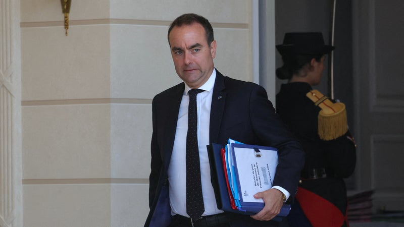INFO BFMTV. Budget: Sébastien Lecornu envisage de diminuer l’indemnité des ministres de son gouvernement
