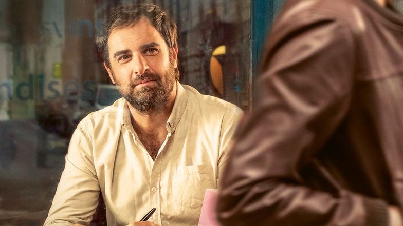 "Je ne l'aime pas tous les jours": après la sortie du film de "Dix pour cent", Grégory Montel se confie sur son métier "absolument épuisant"