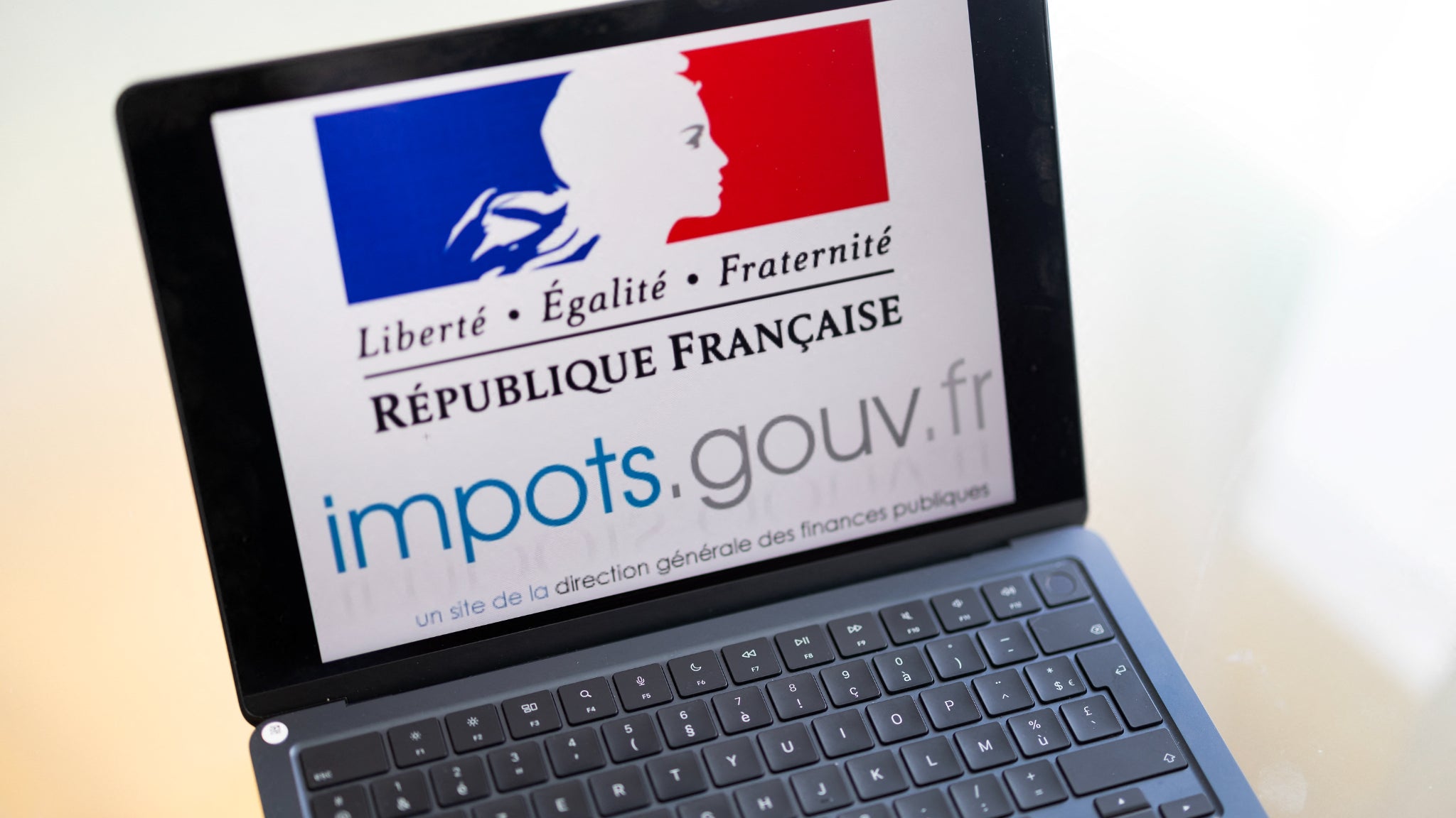 Piratage du site des impôts: factures salées et hausse des dépenses à ...