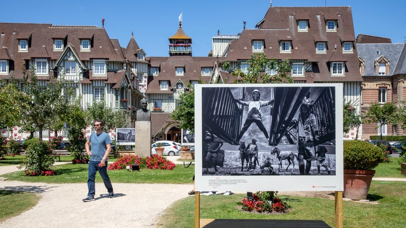 Une photographie de football, prise au cœur des décombres de Gaza, retirée du Deauville Sport Images Festival