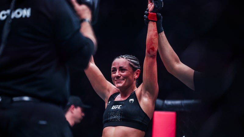 UFC Paris: "J’avais trop mal au cœur de la voir", Delphine Benouaich salue son adversaire qui a fini le visage en sang