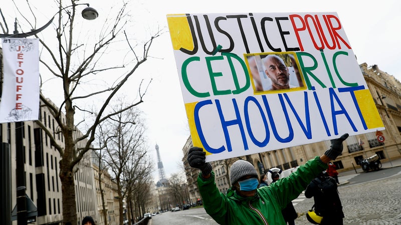 Mort de Cédric Chouviat: trois policiers jugés pour homicide involontaire à partir de lundi, six ans après la mort du livreur à la suite d'un contrôle routier