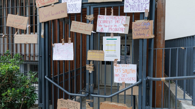 Mobilisation lycéenne: 400 à 500 établissements totalement ou "partiellement" fermés lundi
