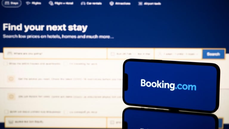Appartements factices, annonces trompeuses et tentatives de hameçonnage: Bruxelles ouvre une enquête contre la plateforme de réservation Booking