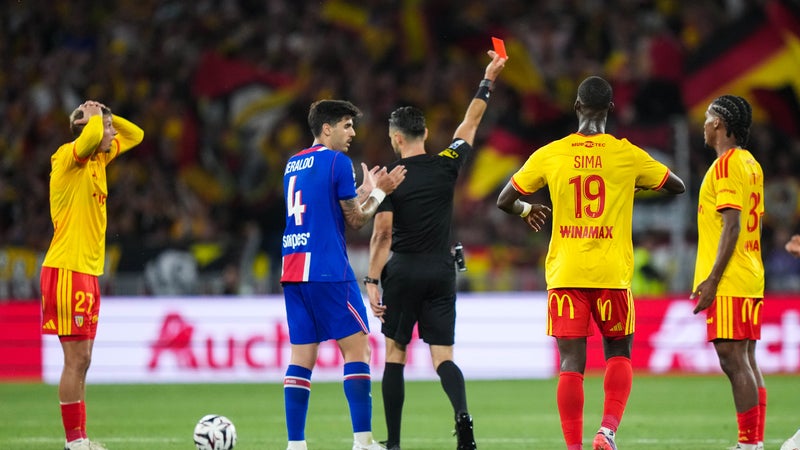 Lens-PSG: "Les deux cartons rouges sont stupides", la proposition de Riolo pour changer la philosophie de l'arbitrage français