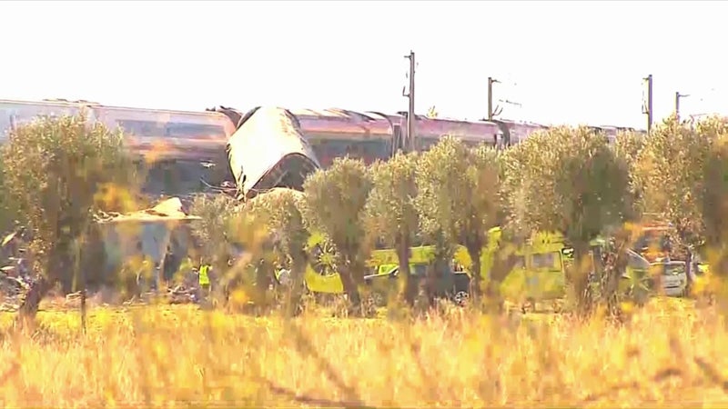 Des dizaines de morts dans une nouvelle collision entre deux trains en Espagne: que se passe-t-il sur le réseau à grande vitesse espagnol qui a déjà connu un accident grave en janvier?