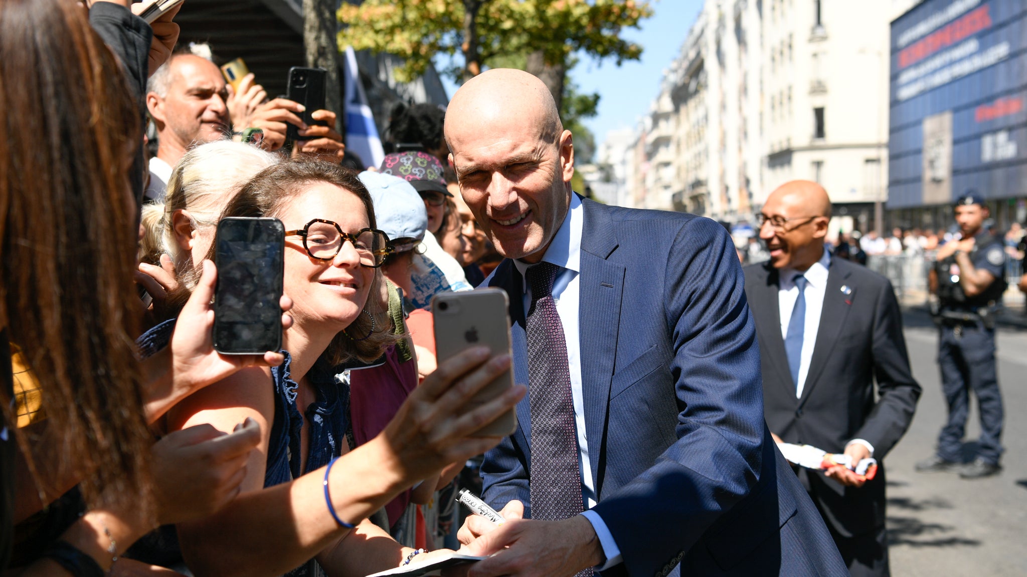 "Un gamin au pied du sapin à Noël", l’ancien chef de presse des Bleus salue le "sans-faute" de Zidane lors de sa présentation