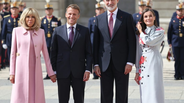DIRECT. En visite en Espagne, Emmanuel Macron livre ses recettes contre la montée des "extrêmes" à l'approche de la présidentielle