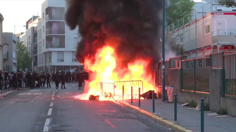 Paris, Pantin, Lille... Plusieurs lycées bloqués et déjà quelques tensions, le mouvement s'étend aux universités