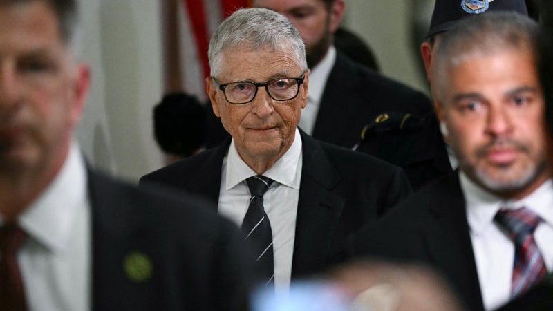 "Le monde entier suivrait": Bill Gates veut rencontrer Xi Jinping pour le convaincre de dialoguer et coopérer face aux risques de l’IA et établit une "priorité mondiale absolue"