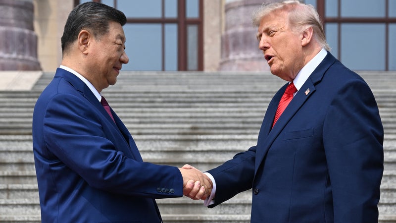 Alors que la Chine s’inquiète des ventes d’armes américaines à Taïwan, Trump a proposé à Pékin d’en acheter à son tour