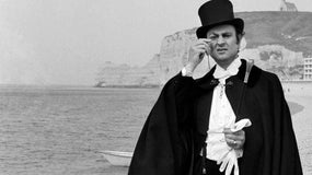 L'acteur Georges Descrières s'est aussi prêté au jeu en se faufilant dans la peau d'Arsène lupin