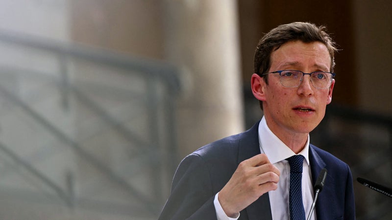 Le ministre de l'Éducation nationale déplore des résultats "préoccupants" des élèves français au test Pisa