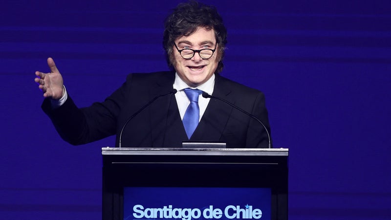 "Argentines par l'histoire et par le droit": dopé par Donald Trump, Javier Milei durcit le ton sur la revendication des îles Malouines