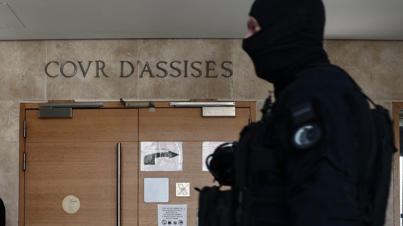 "Dispositif de sécurité hors norme", chef présumé de la DZ Mafia dans le box... Le procès de l’assassinat du grand frère d'Amine Kessaci s’ouvre à Aix-en-Provence