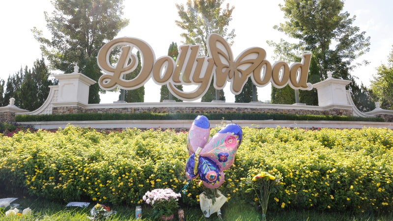 "Une telle bénédiction": à Dollywood, les fans louent l'impact de Dolly Parton sur les Appalaches