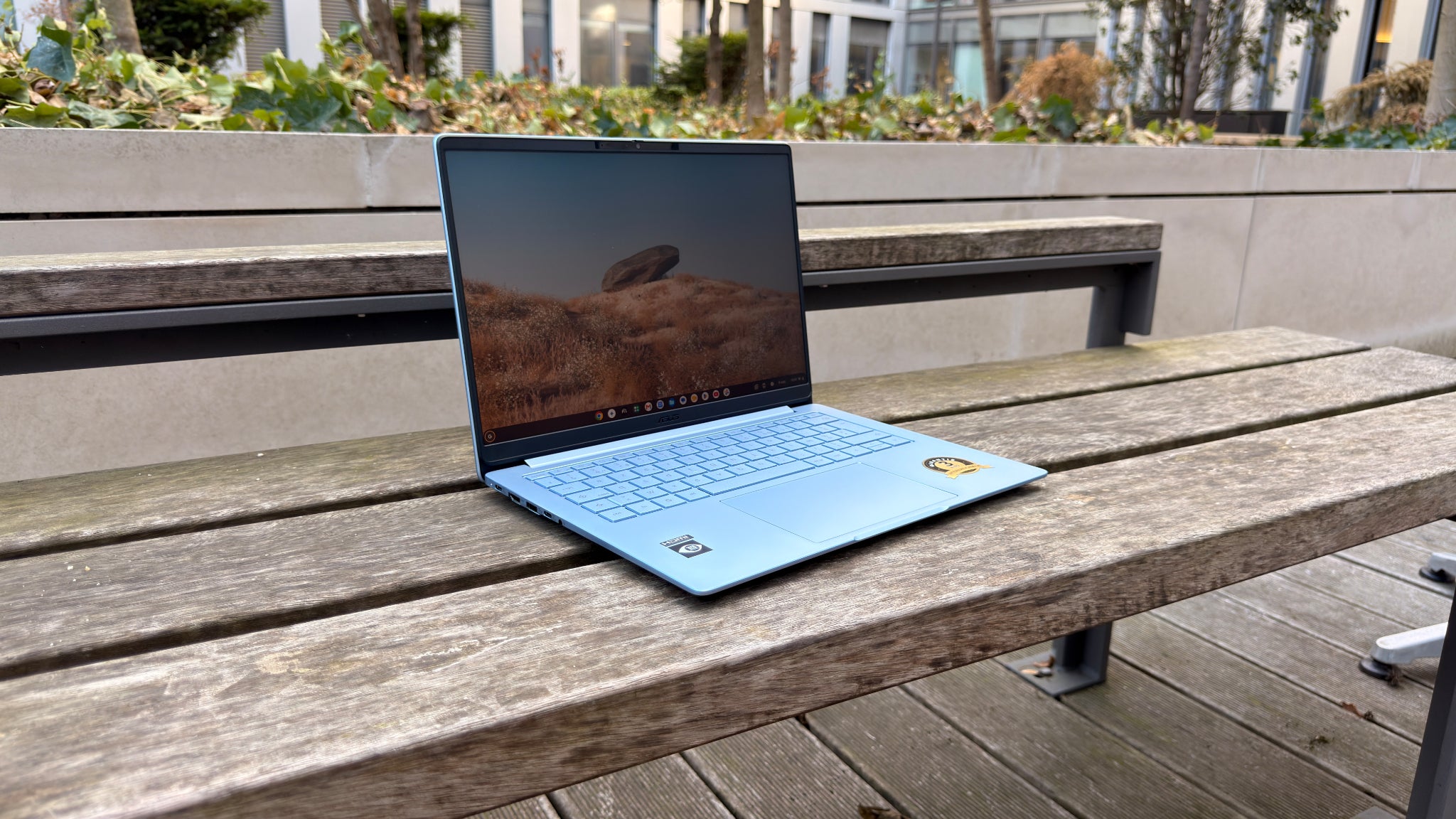 On a testé le Chromebook d’Asus offert aux élèves de Seconde en Île-de-France, verrouillé mais très autonome, que vaut-il?