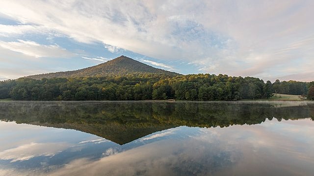 Lac dans l'Etat de Virginie, aux Etats-Unis
