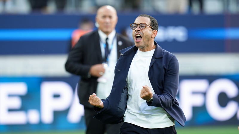 Fin de match tendue entre le Paris FC et Strasbourg: "C'est allé trop loin", Rosenior justifie son chambrage auprès des supporters strasbourgeois