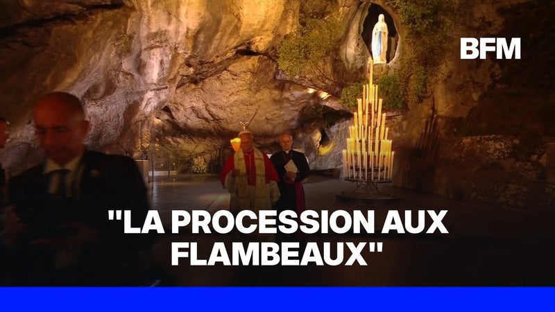 Visite du pape à Lourdes: les images de la procession aux flambeaux