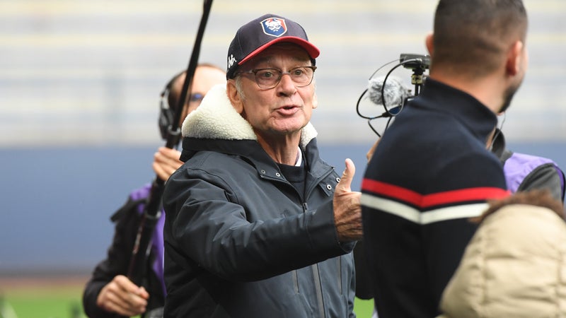 "Pas envie que l’on fasse de lui un objet de foire": les révélations émouvantes de l’épouse de Jean-Marc Furlan sur la maladie neurodégénérative qui a ruiné sa fin de carrière