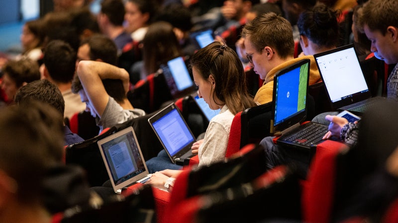 Île-de-France: une aide de 1.000 euros pour reprendre ses études sans avoir le bac
