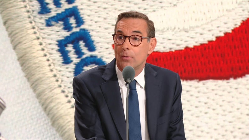 "Une difficulté et on cède à la tentation": le directeur de l'IGPN explique pourquoi les faits de corruption sont en forte hausse dans la police