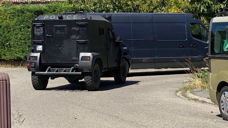 Le Raid intervient à Digne-les-Bains après qu'un homme a accueilli les pompiers avec un fusil